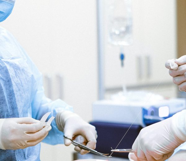 cirugía bariátrica en Valencia - sutura
