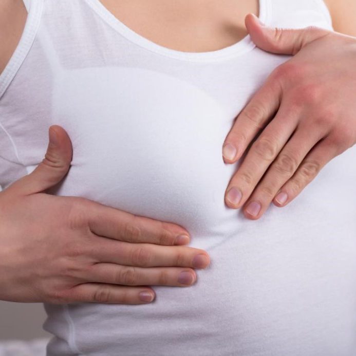 cirugía de mama en Valencia - exploración